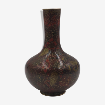 Asian vase XXth, Japan, copper and cloisonné enamels, decoration flowers red and gold.