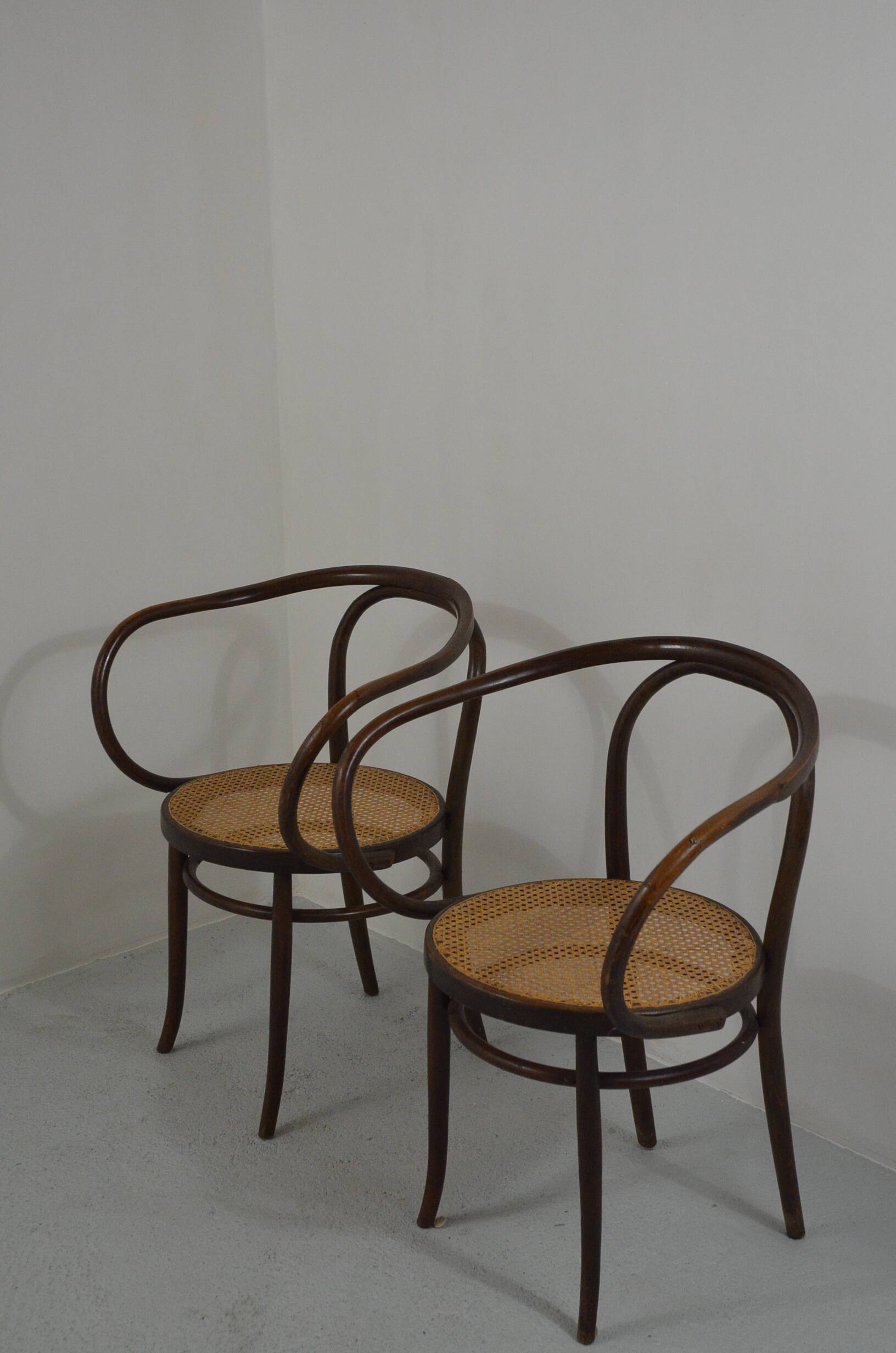 Pair of Thonet armchairs mod. 209 known as Le Corbusier