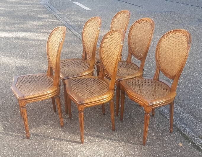 Set of 6 Louis XVI style medallion chairs