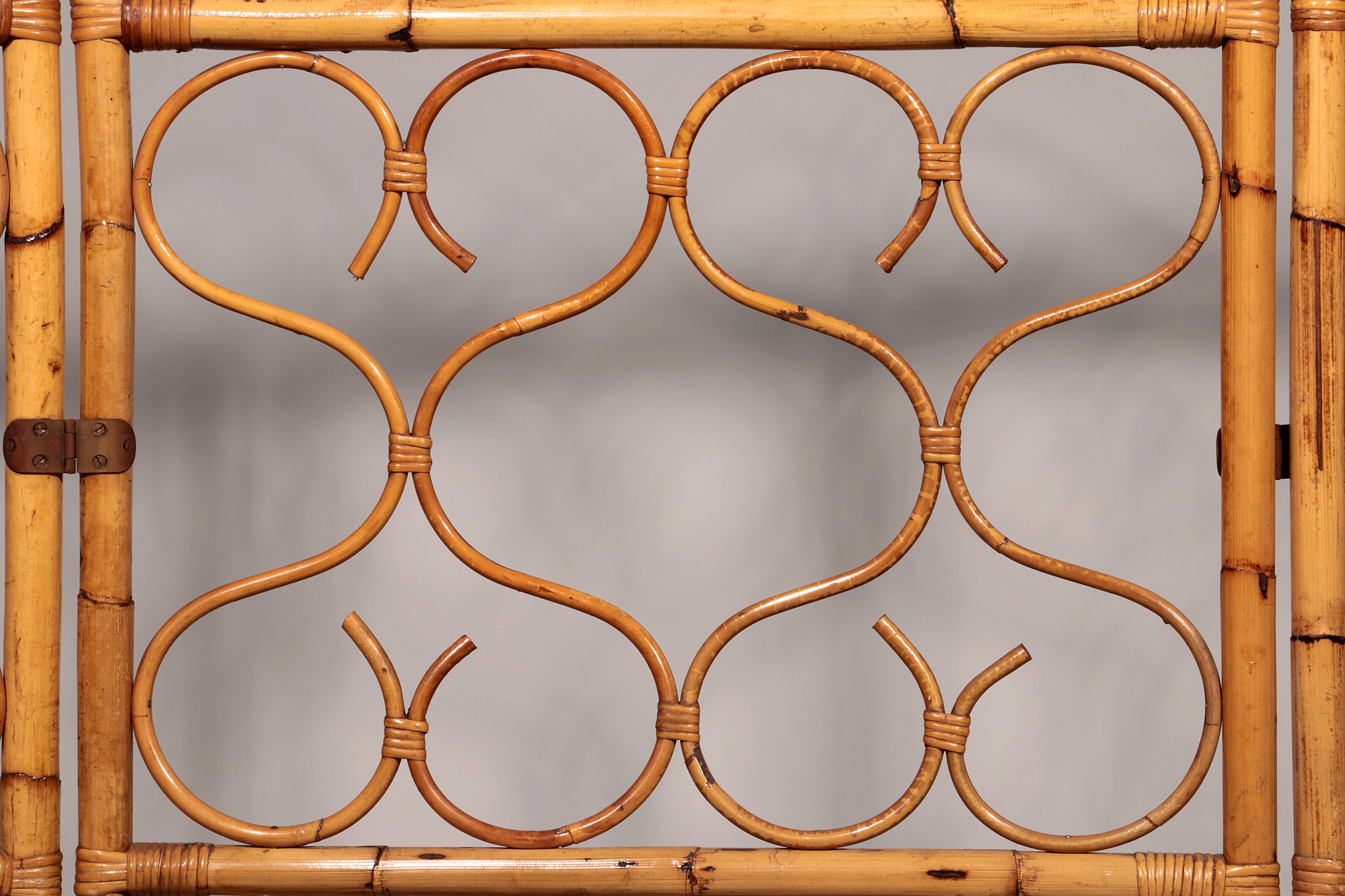 Vintage Rattan room divider or room divider made in Italy 1960