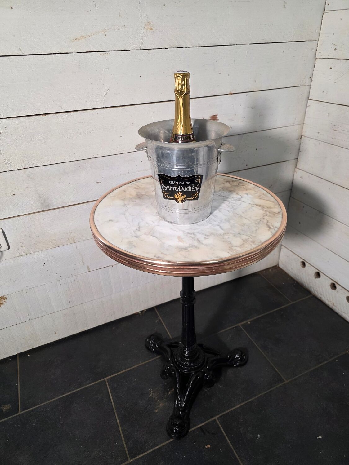 Guéridon de bistrot dessus marbre et laiton pied fonte