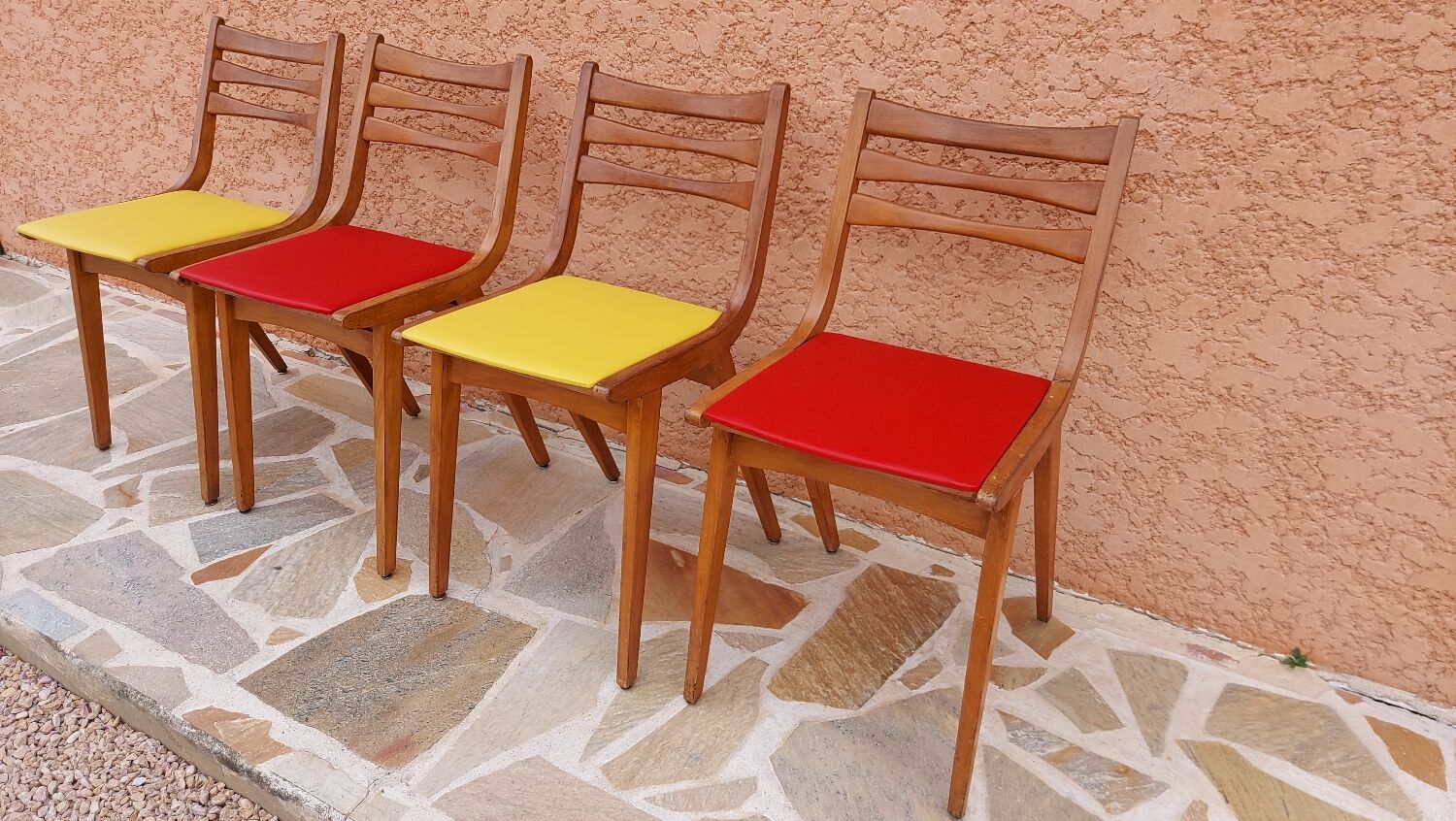 Suite 4 chaises Bistrot scandinave vintage années 1960