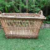 Old wicker laundry basket (61 cm)