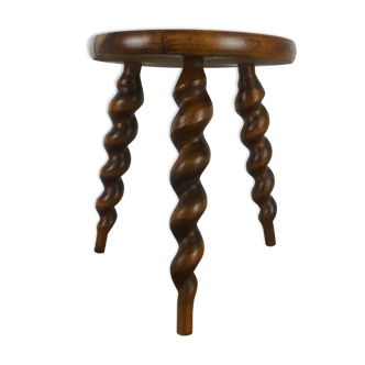 Tripod stool with turned feet