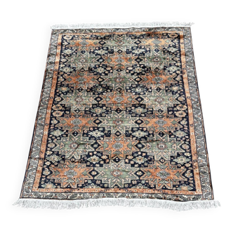 Oriental style rug 170cm x 140cm
