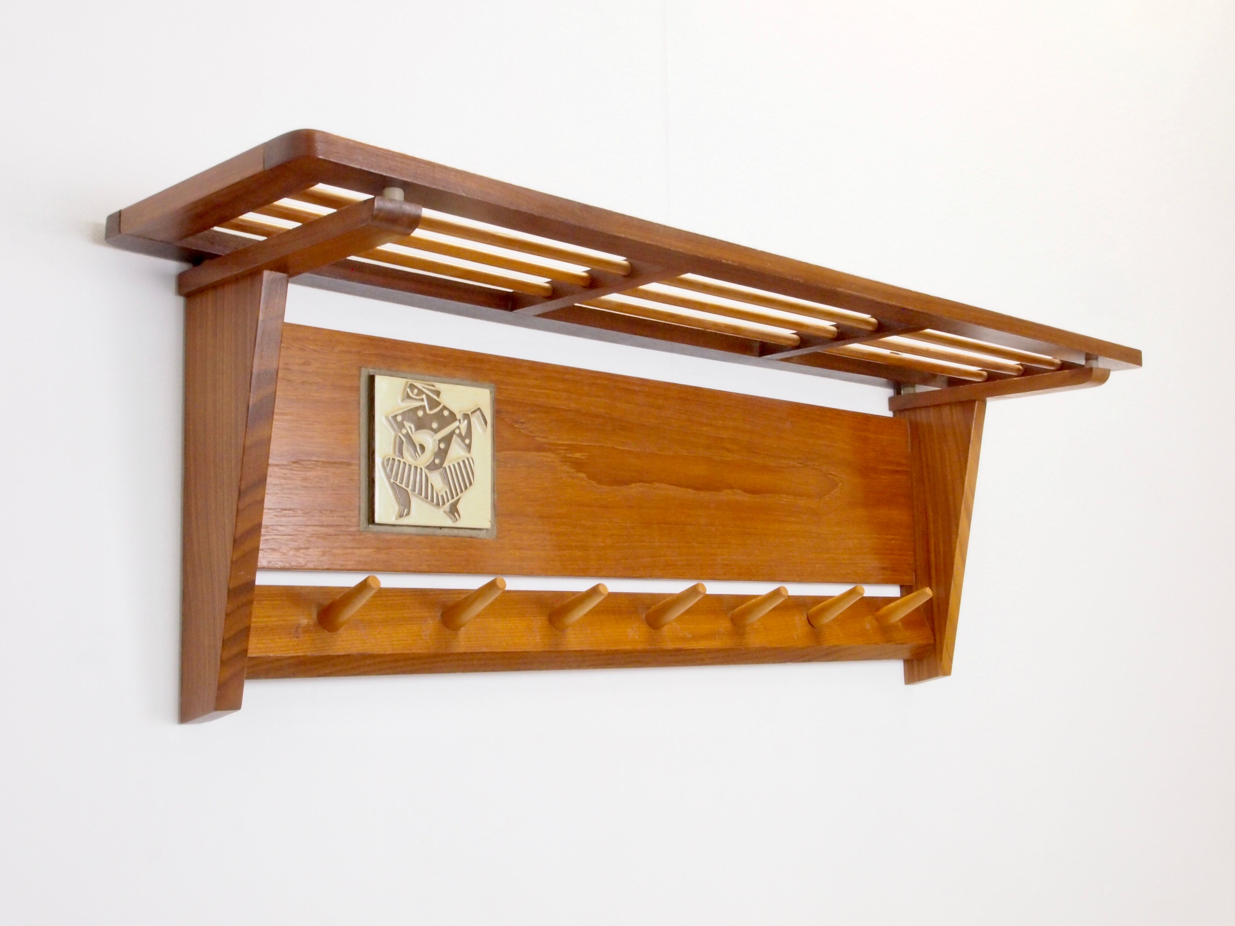 Wall coat rack with Ravelli ceramic tile