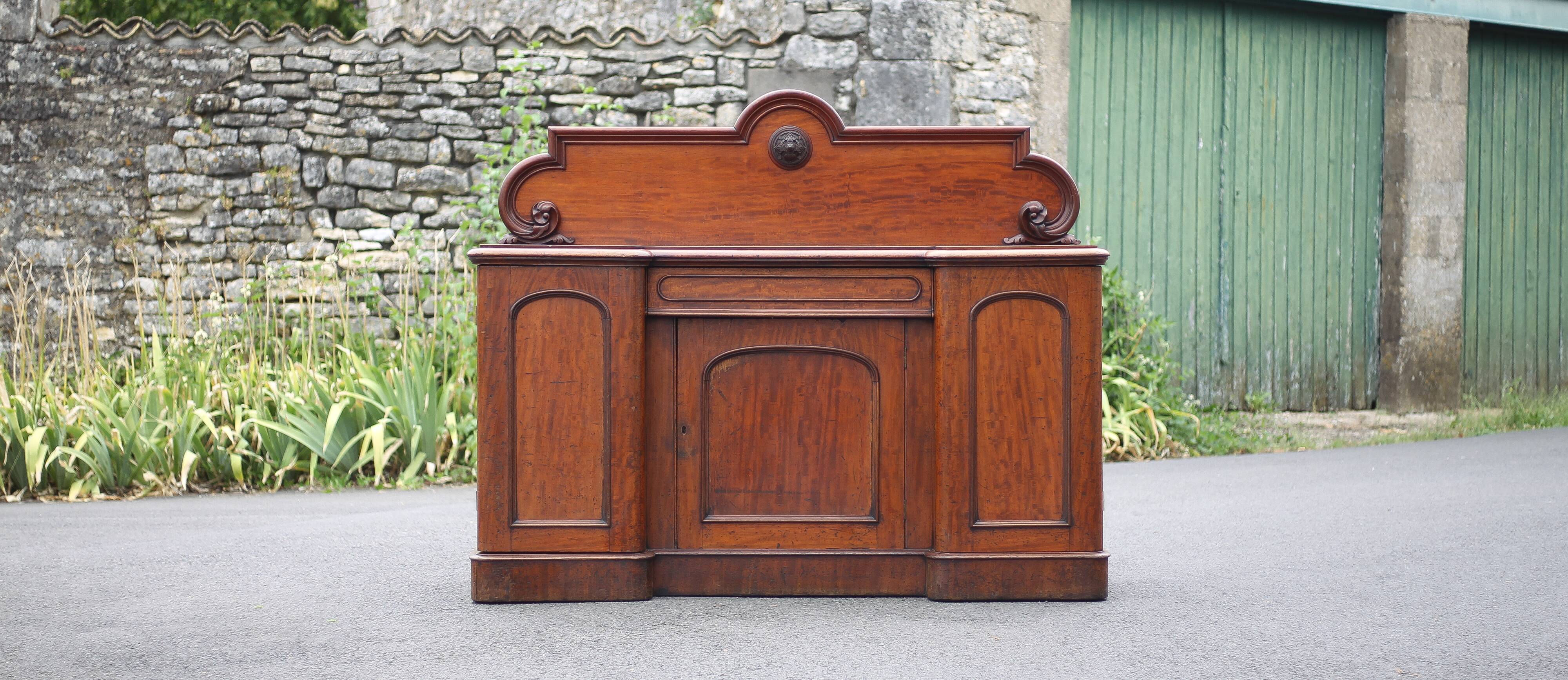 Antique mahogany furniture, English counter furniture, English servant, buffet furniture