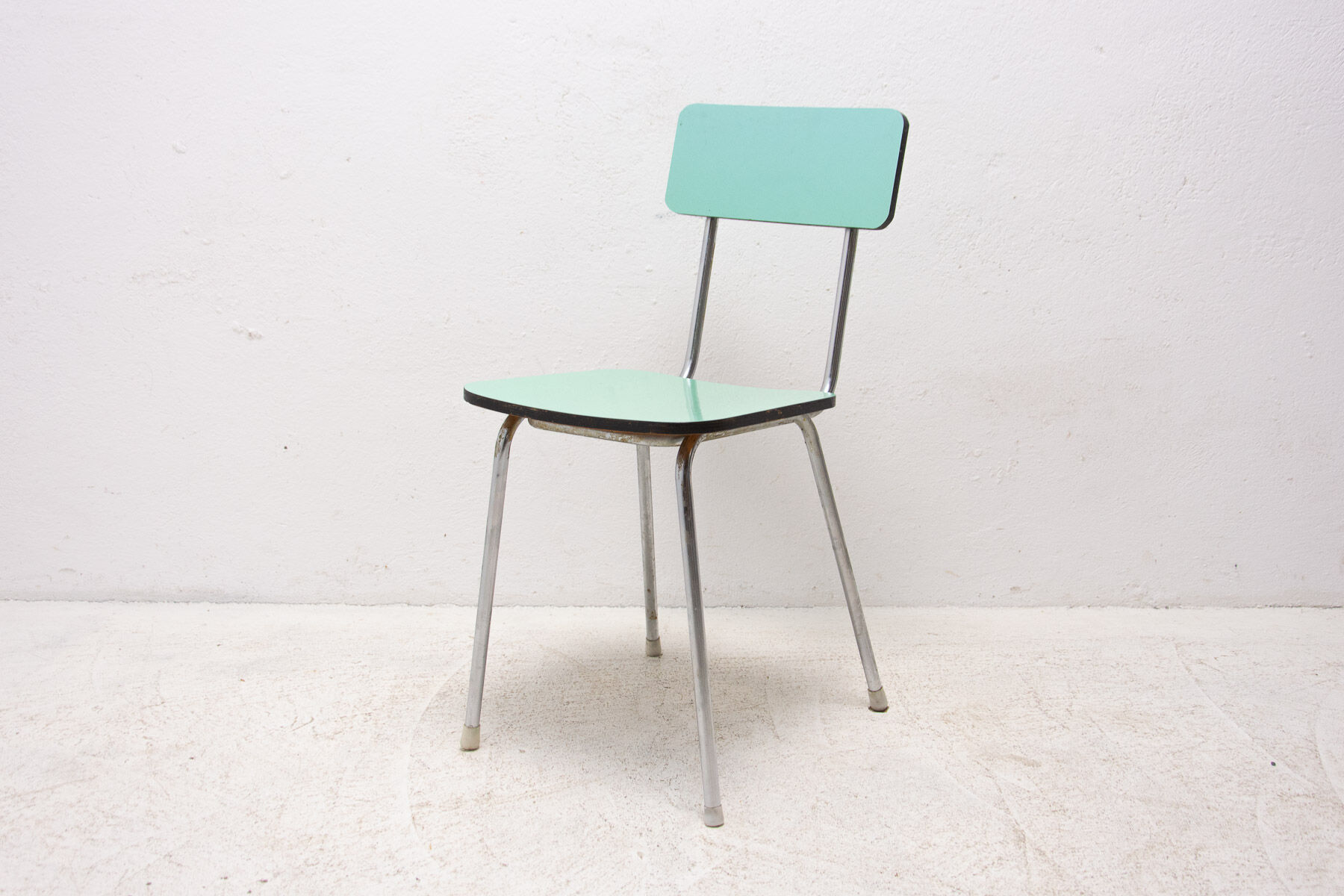 Paire de chaises café en formica de couleur tchécoslovaque, années 1960