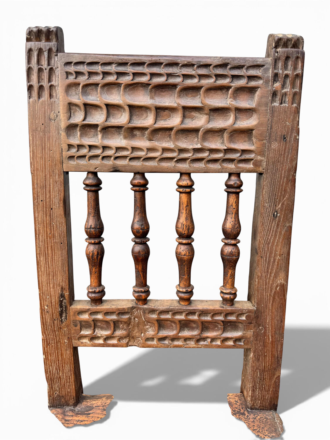 Rare high chair from the 16th/17th century in solid oak.