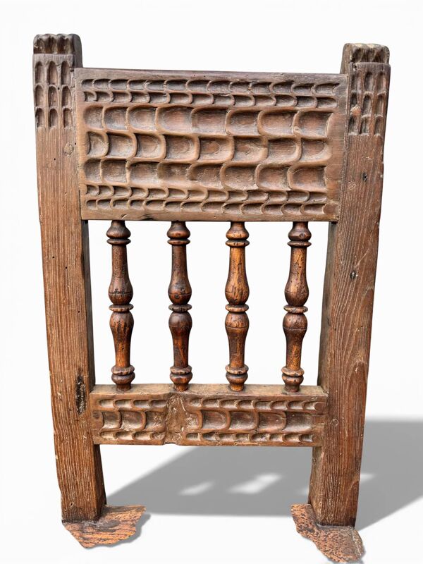 Rare Chaise haute époque chêne massif XVIe / XVIIe siècle