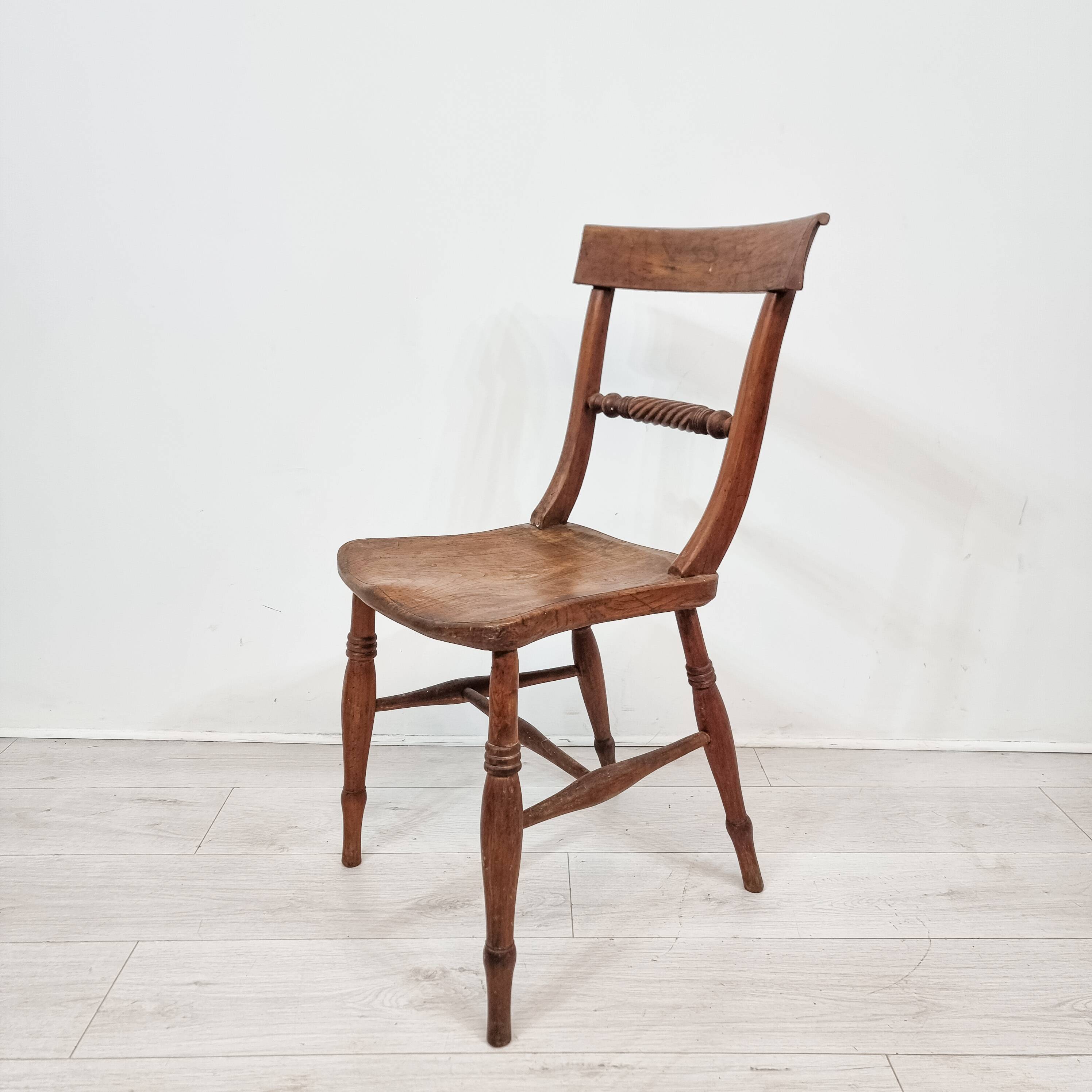 English chairs late 19th century