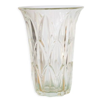 Vase en verre moulé de style art déco motif feuillage