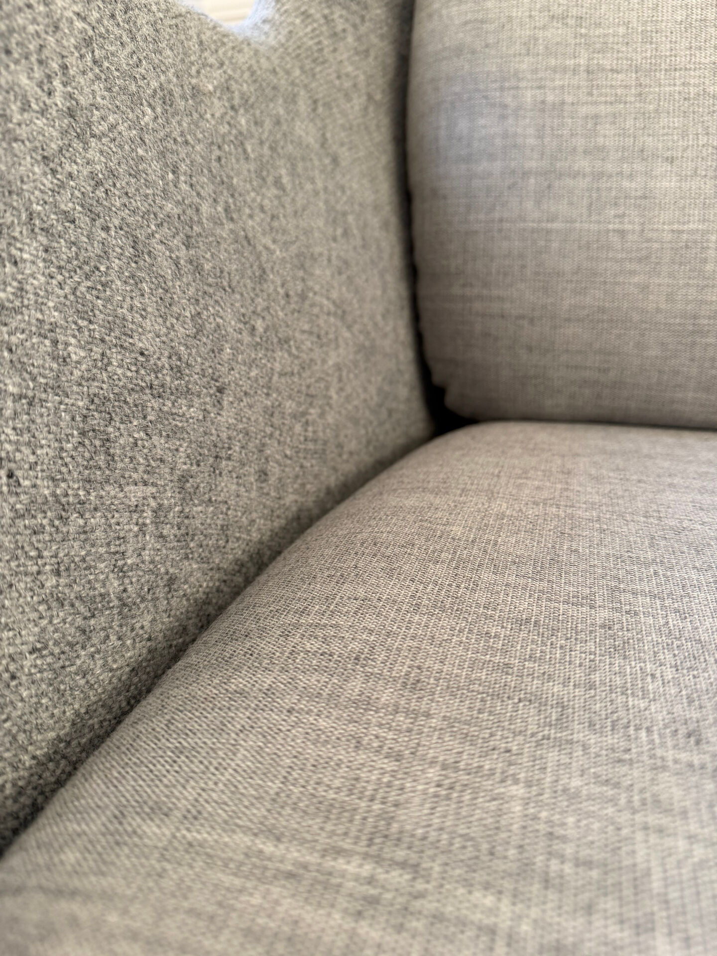 Fauteuil RO Fritz Hansen – Jaime Hayon – tissu Kvadrat