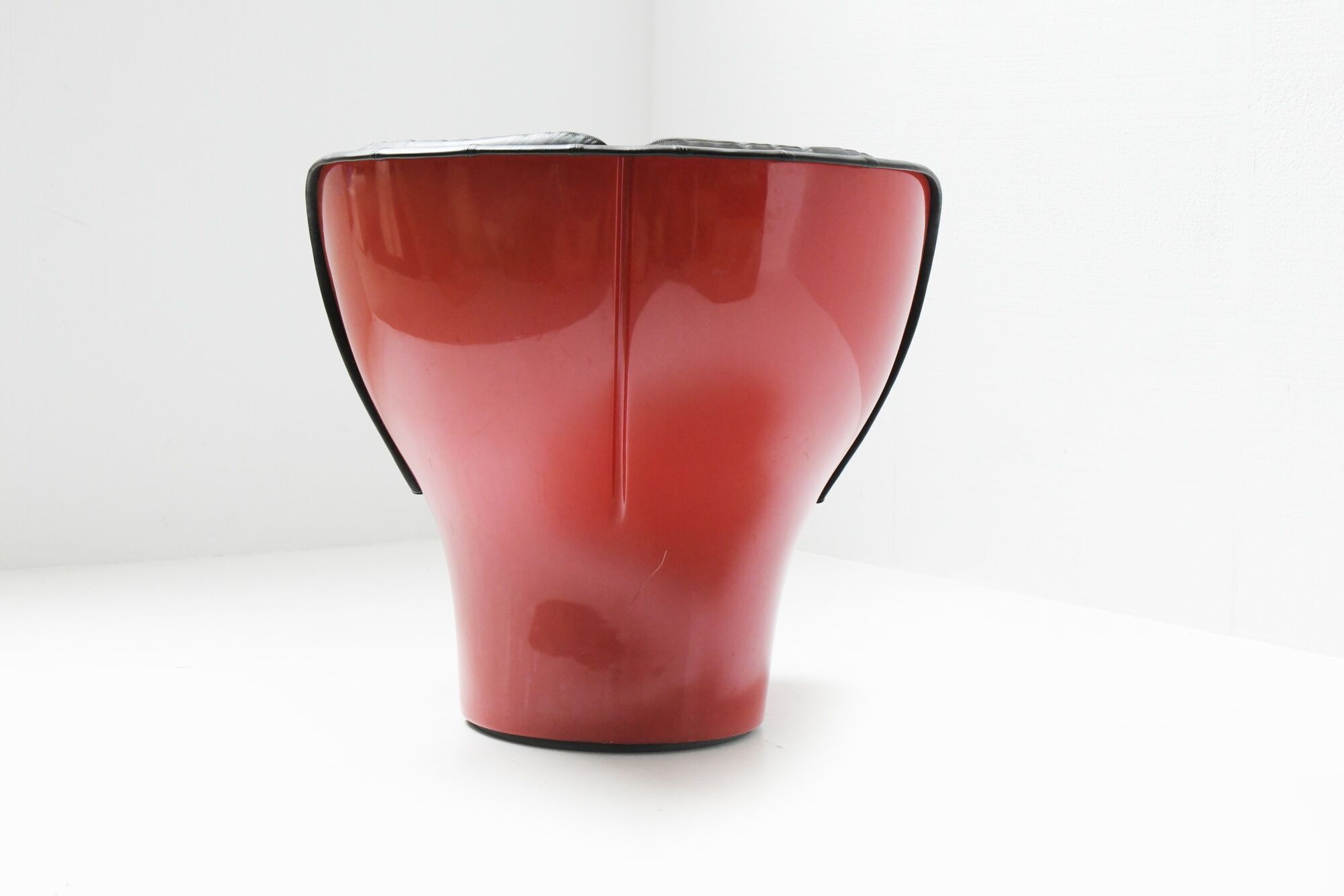 Vintage Elda chair in black leather & red shell by Joe Colombo for Comfort Italy