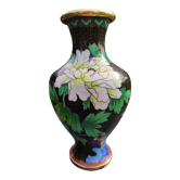 Asian handcrafted decorative vase in cloisonné enamels, neck outline & brass base