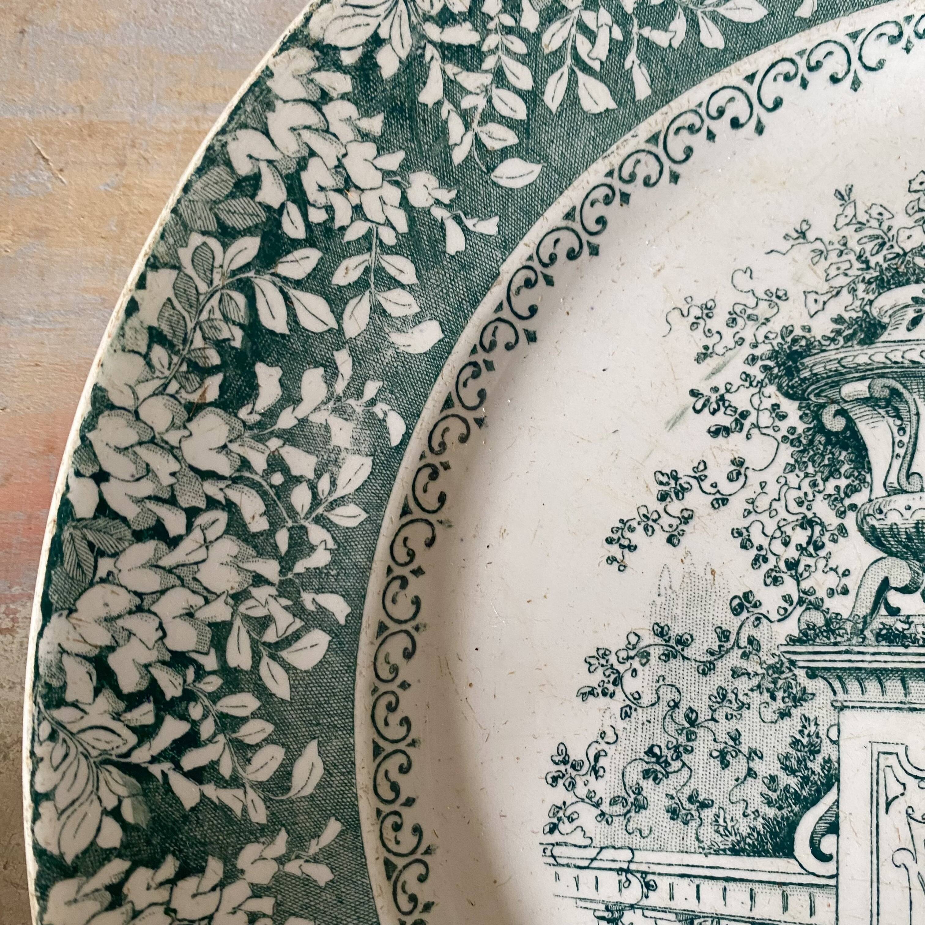 Green ironstone plate from Creil and Montereau "Khiva"