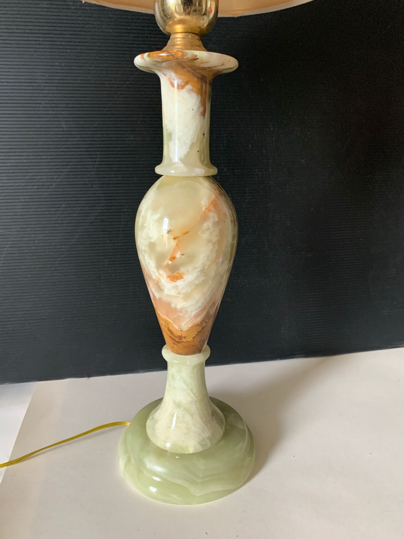 Onyx lamp stand