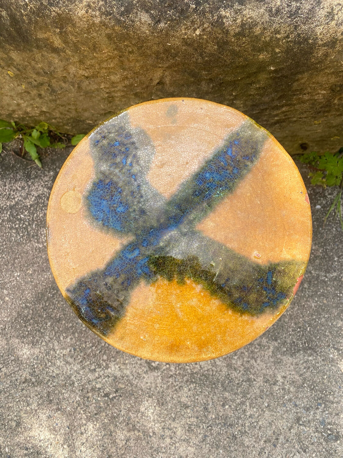 Southern France stool in glazed ceramic