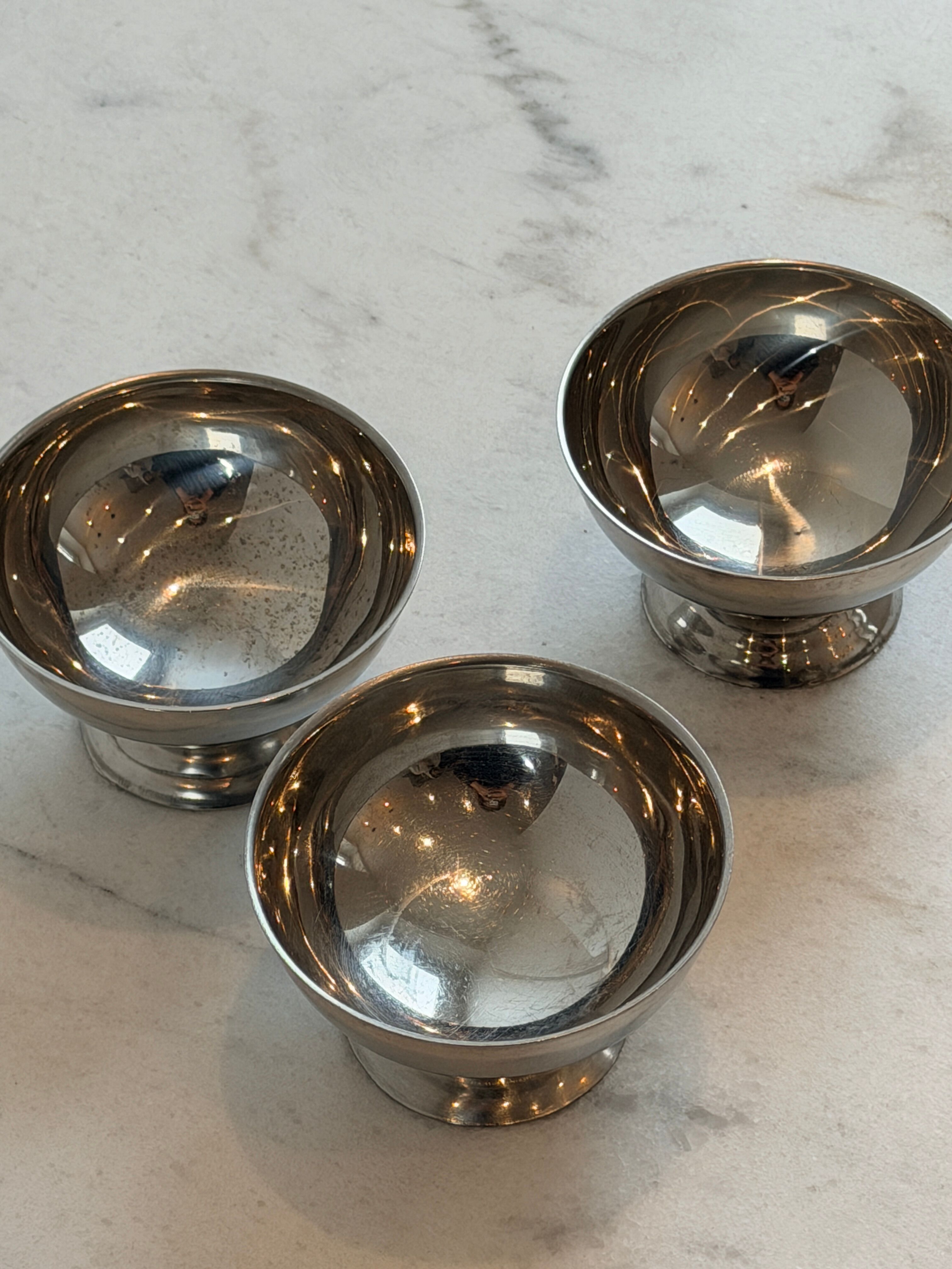 Set of 3 stainless steel bowls
