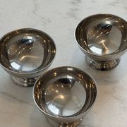 Set of 3 stainless steel bowls