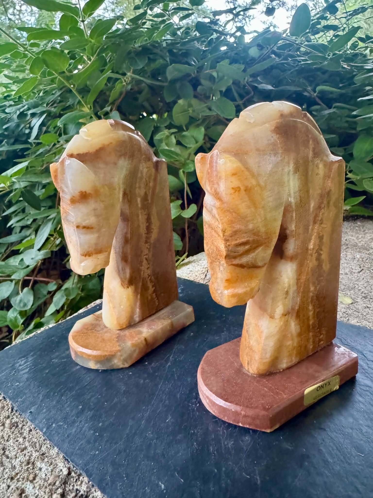 Pair of onyx horse bookends from the 1960s, vintage Italy.