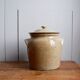 Stoneware with lid