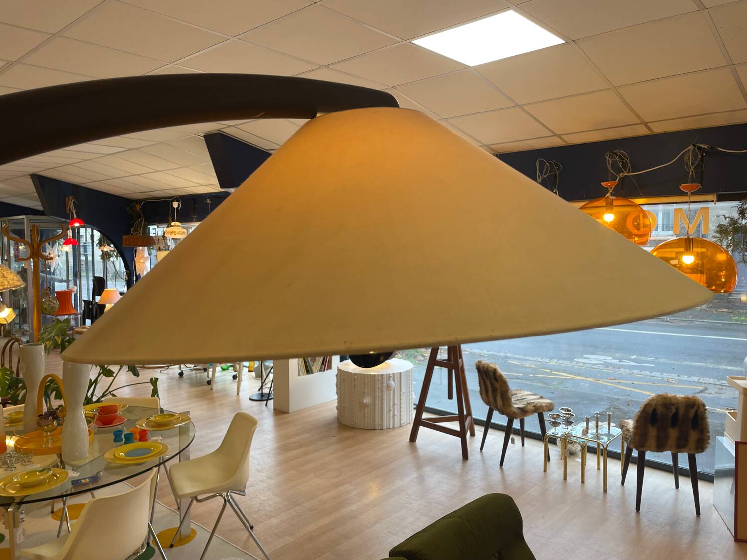 Luna walnut arc floor lamp by Natuzzi, 1990s