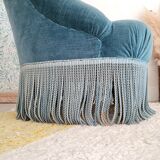 Fauteuil crapaud velours bleu avec franges