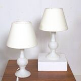 Paire de lampes en verre blanc par Luxus Lighting, Suède, 1980