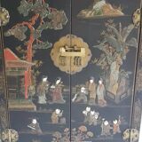 Chinese Bahut in 2-door laque