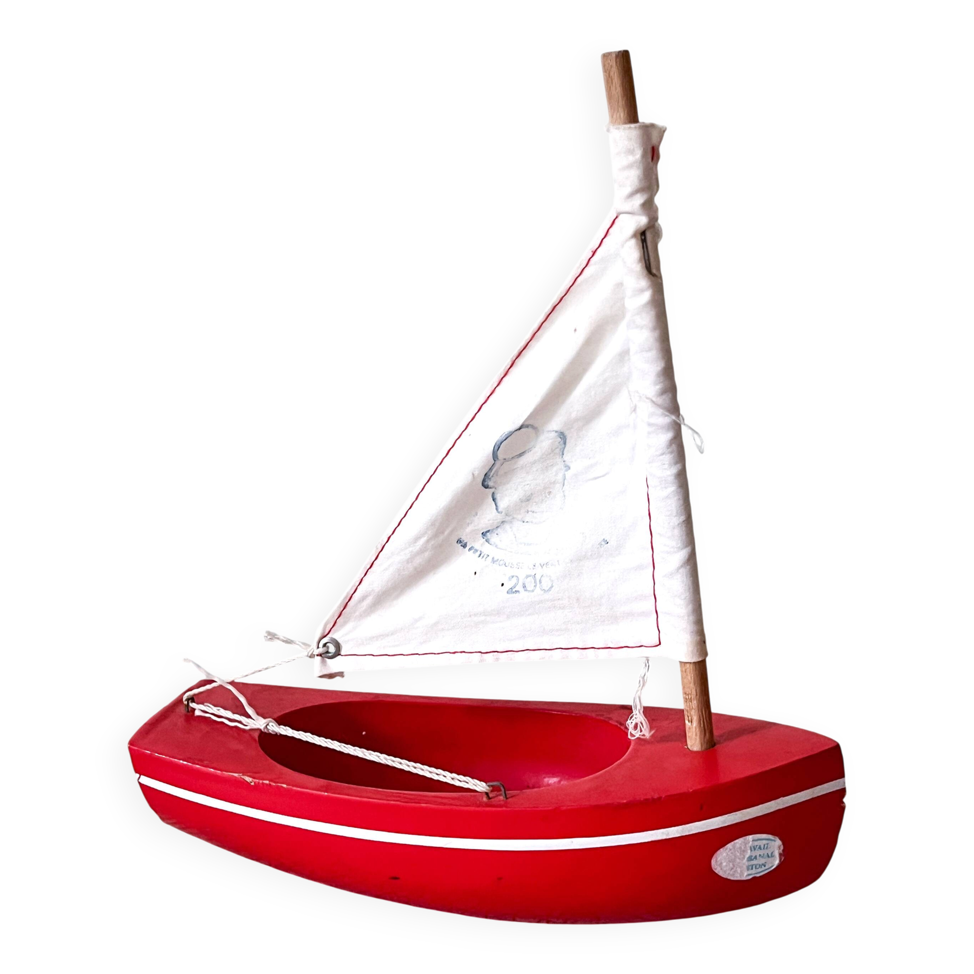 Wooden pond sailboat, model 200 from the French brand Tirot.