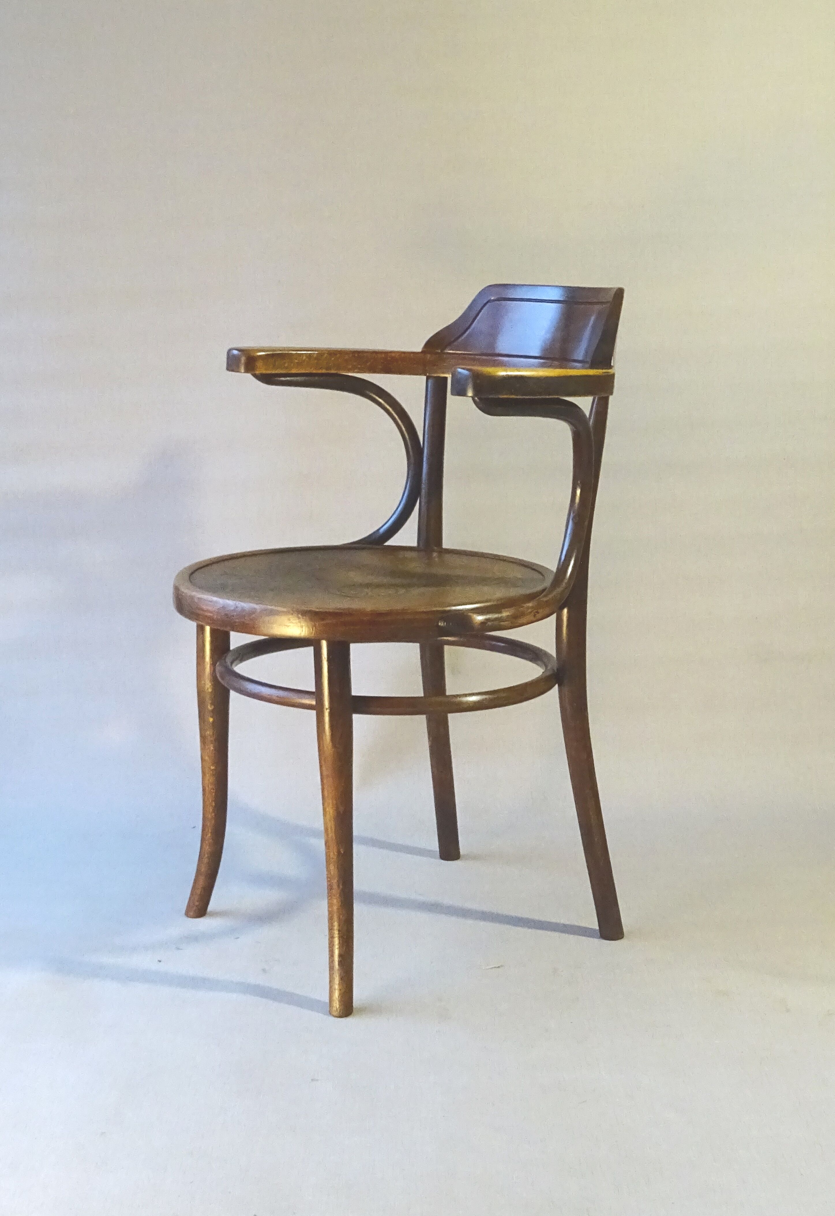 Thonet office armchair N°3 wooden seat, circa 1900