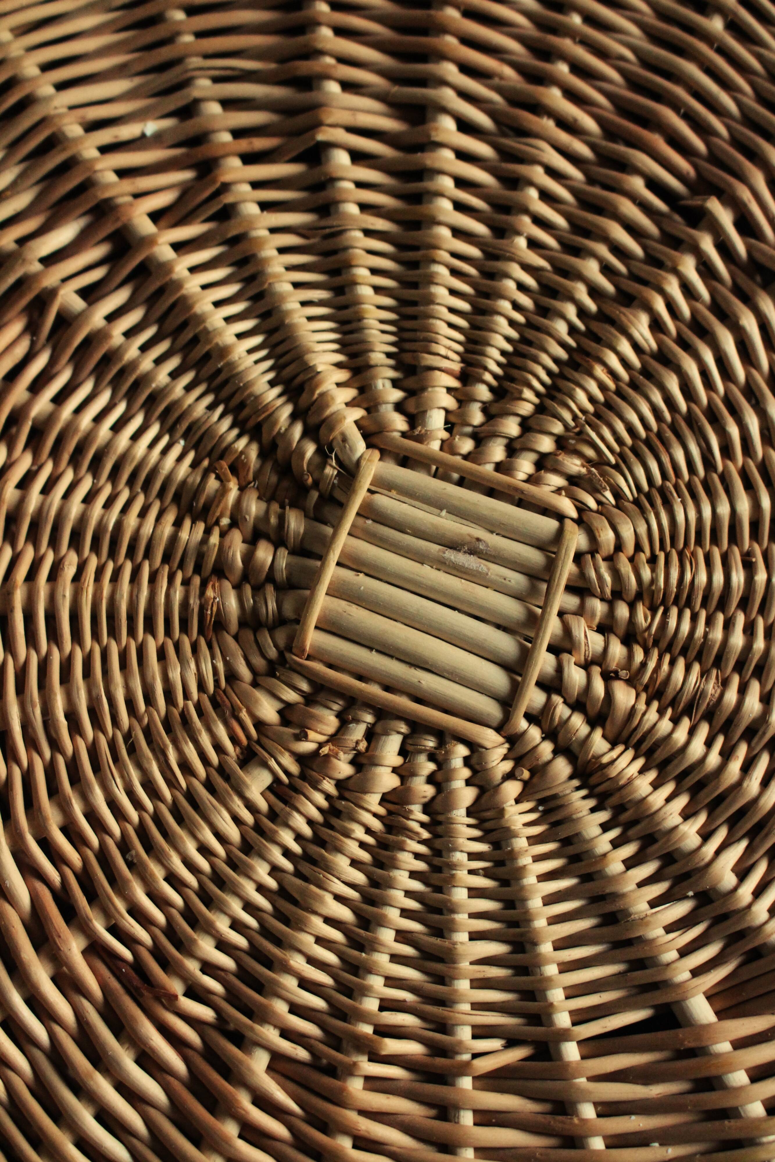 Large round wicker tray