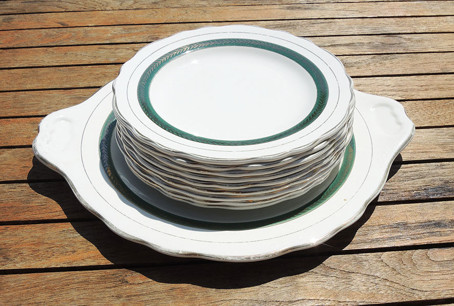 Former salins ceramic cheese service