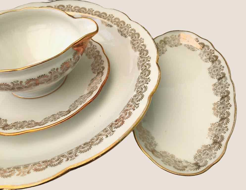 Porcelain service for 12 people