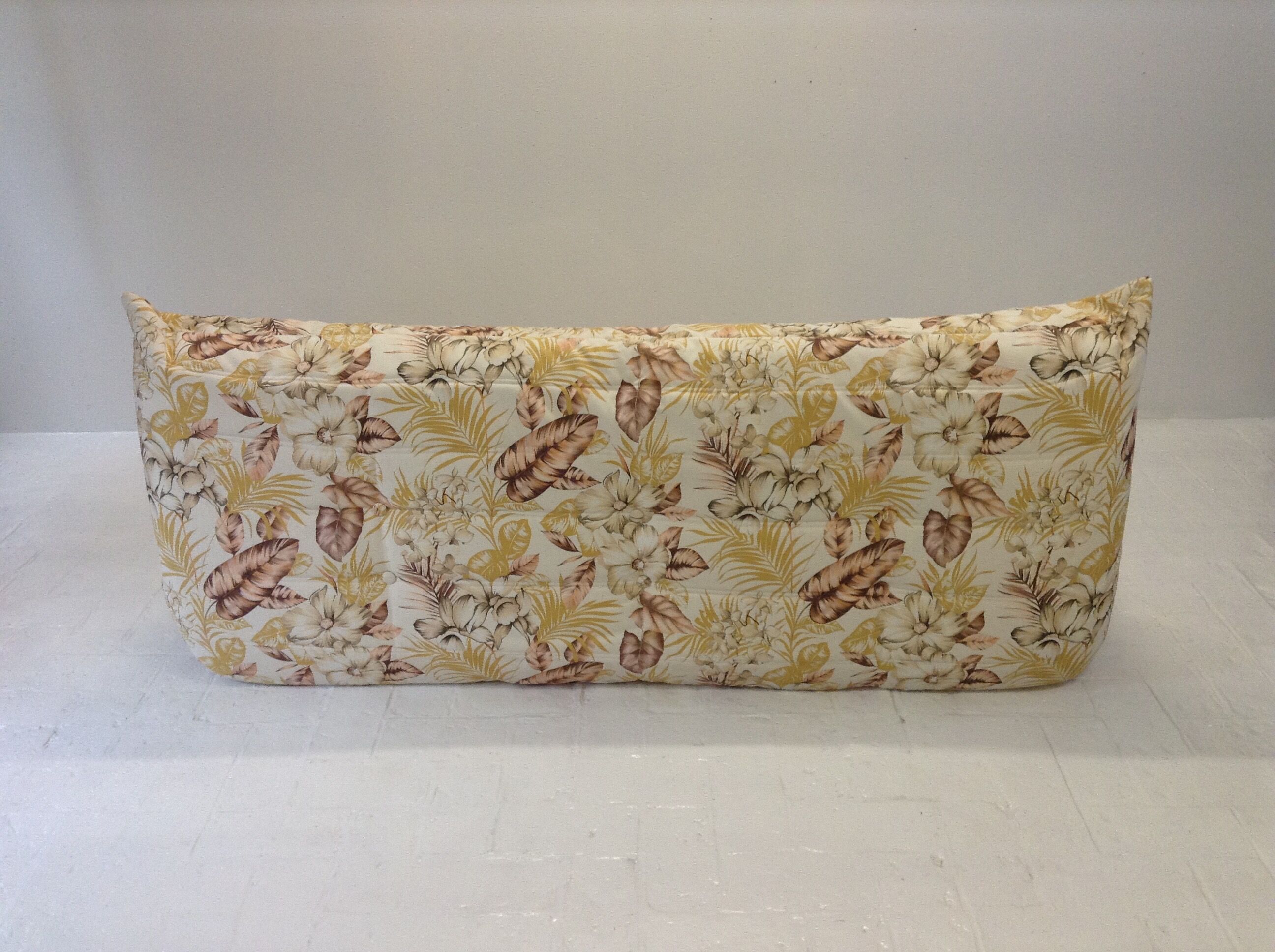 Togo sofa, Ligne Roset