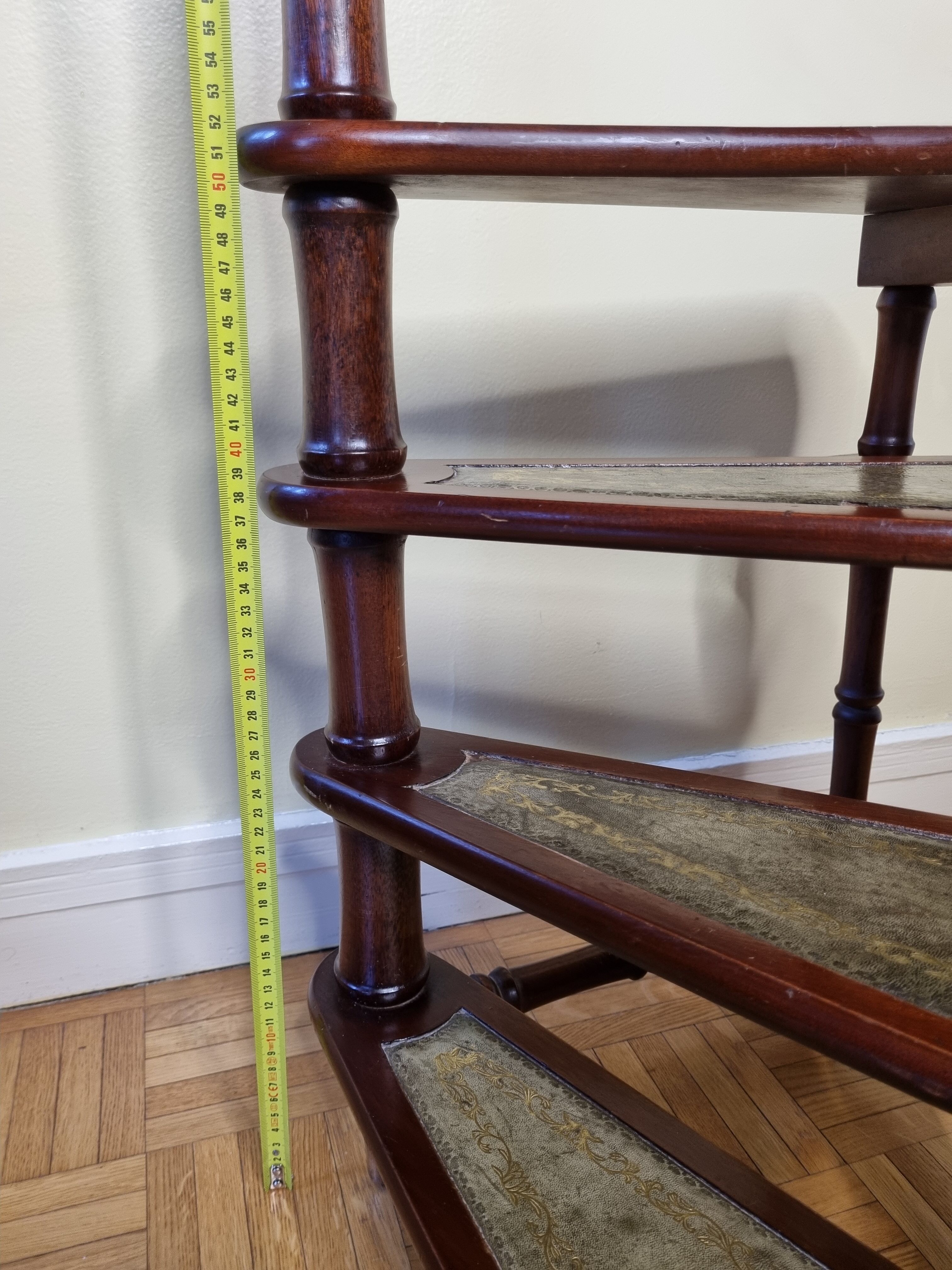 Victorian style mahogany style library staircase circa 1900, 118 cm