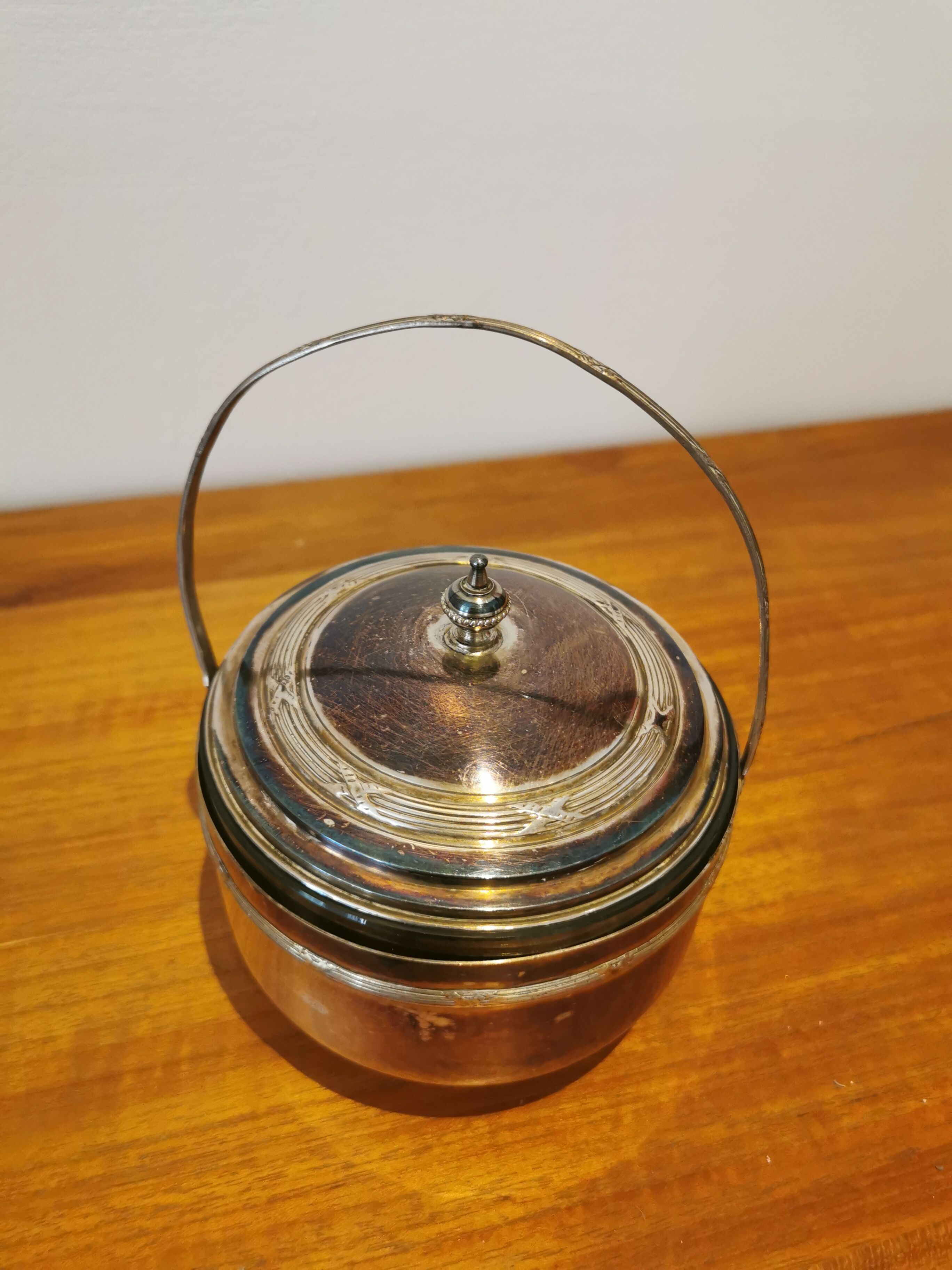 Coupe en métal argenté