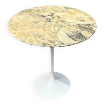 Table d'appoint en marbre Tulip par Eero Saarinen pour Knoll