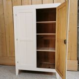 White cabinet