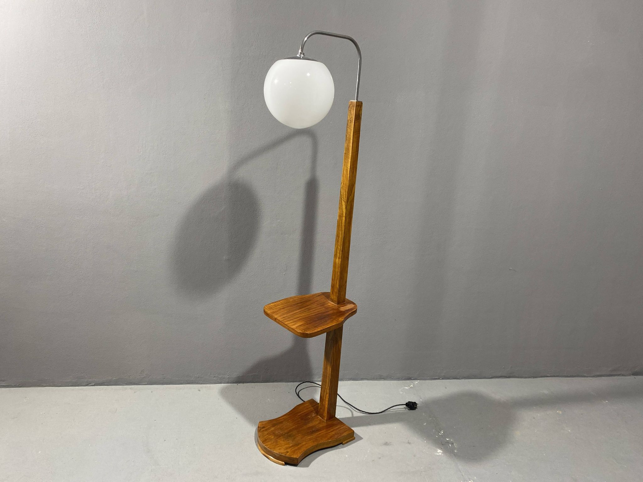 Lampe de sol art déco, années 1930, Tchécoslovaquie