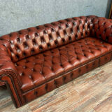 Chesterfield sofa in burgundy upholstered leather circa 1920
