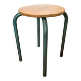 Wooden stool with metal tubes
