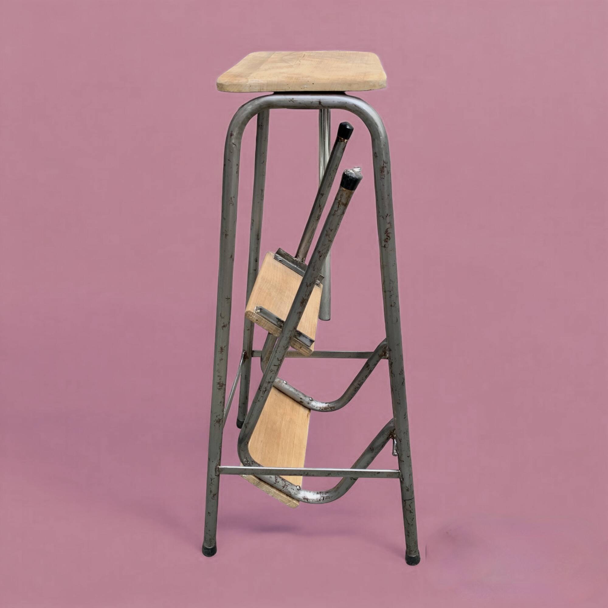 Old wooden workshop stepladder - seat height: 85 cm