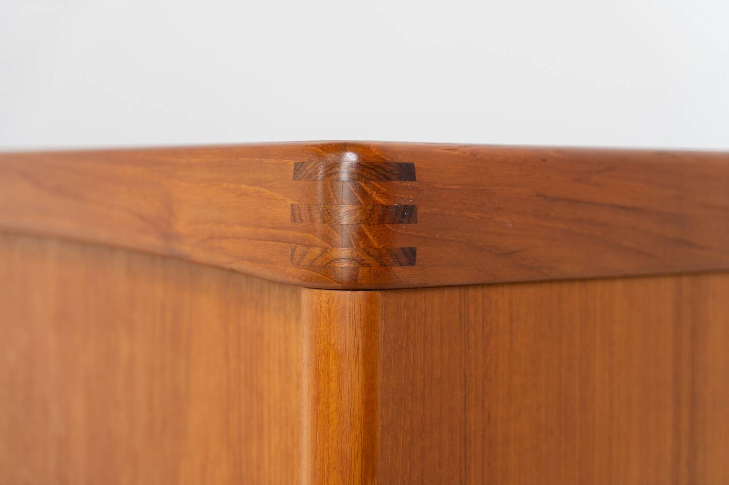 Buffet haut de Henry W. Klein pour Bramin en teck (Danemark, années 1960).