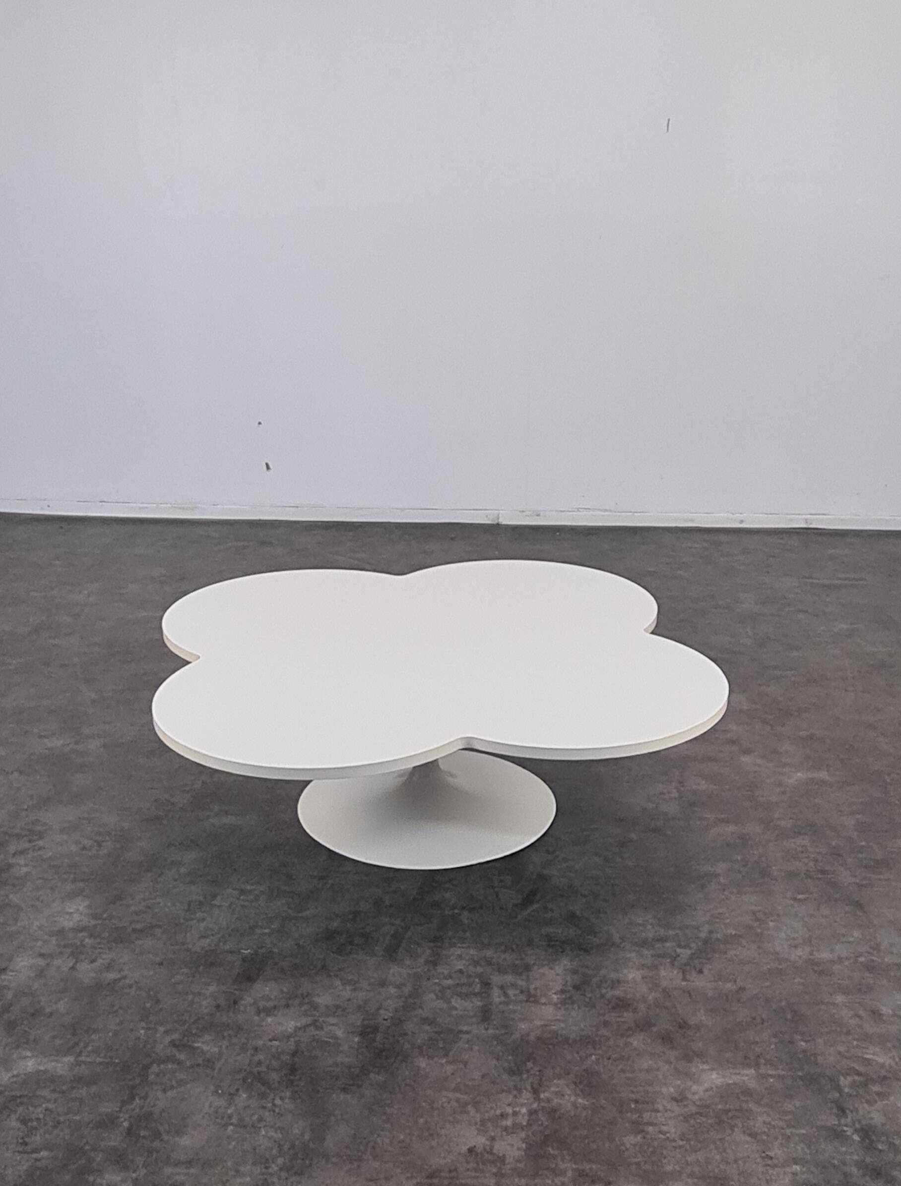 Table basse cloud de kho Liang Le pour Artifort