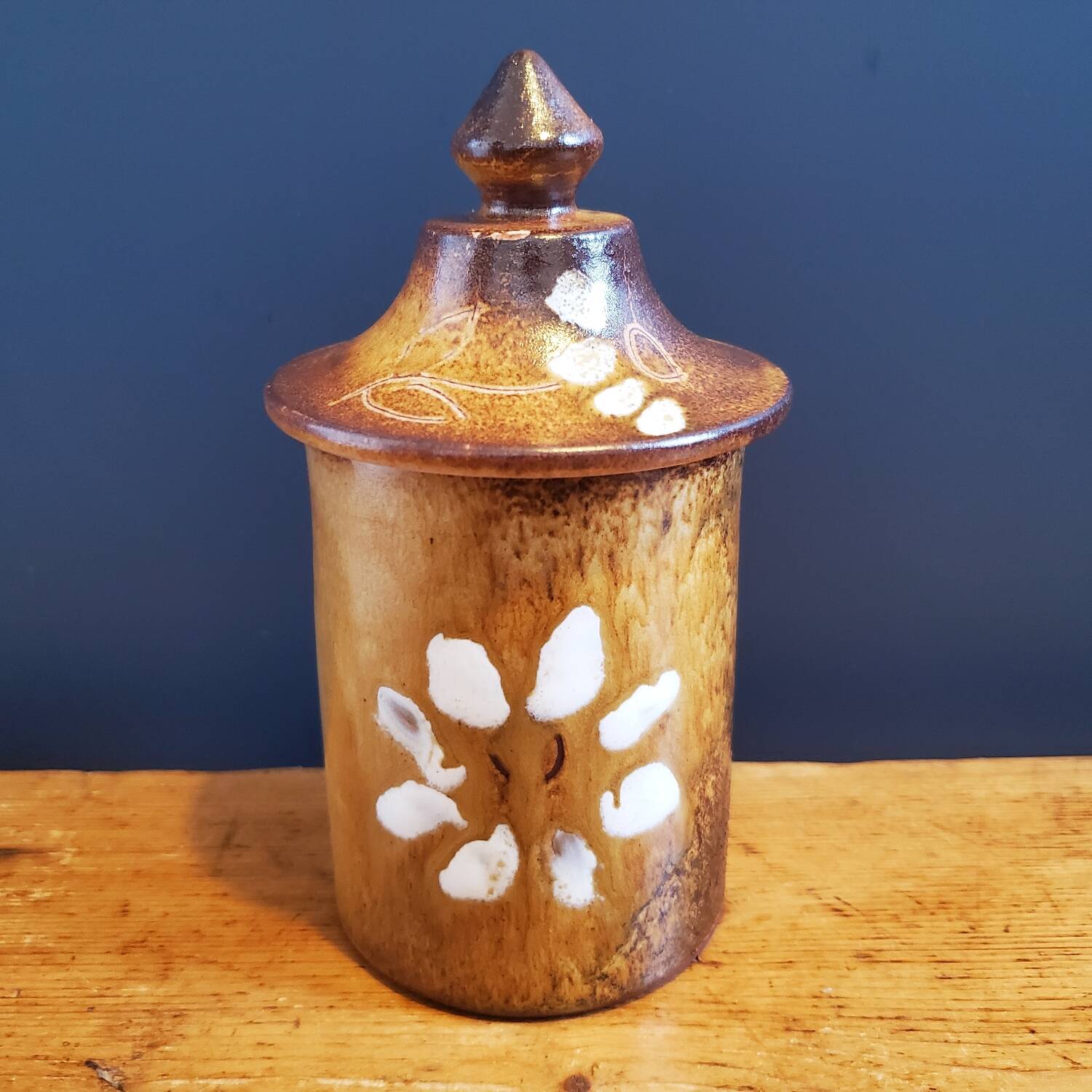 Pot signed La Roue Vallauris in ceramic