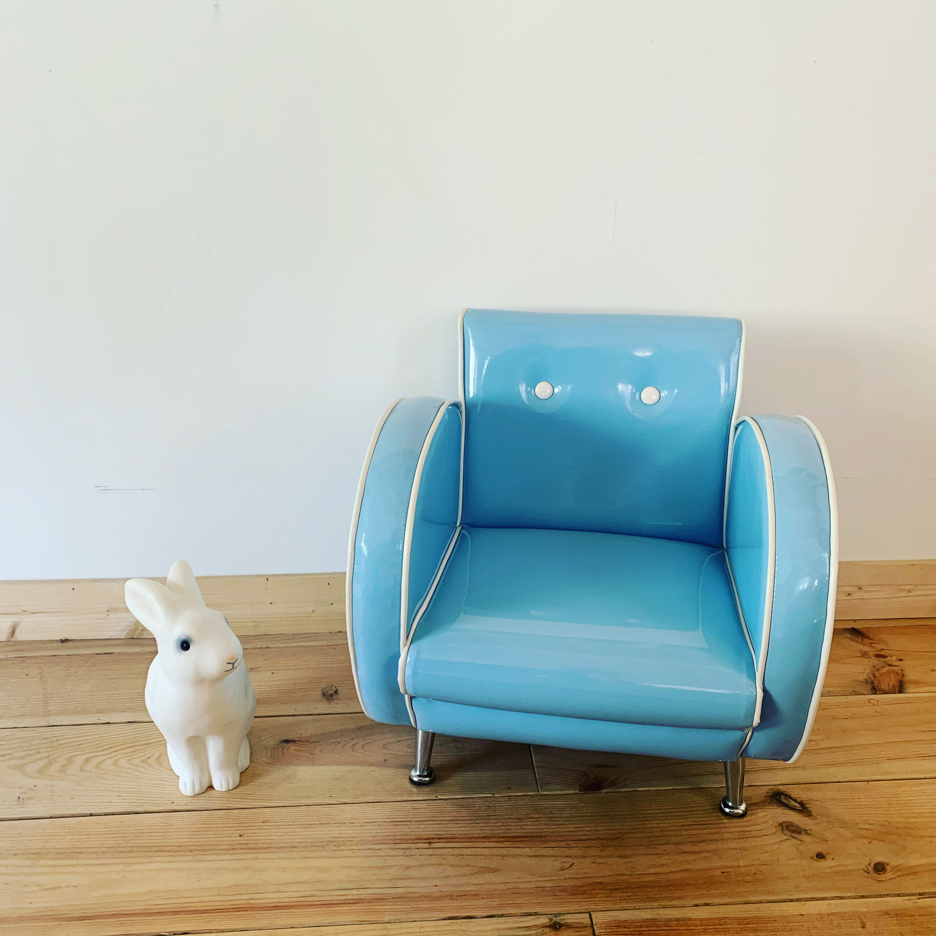 Kids' club chair