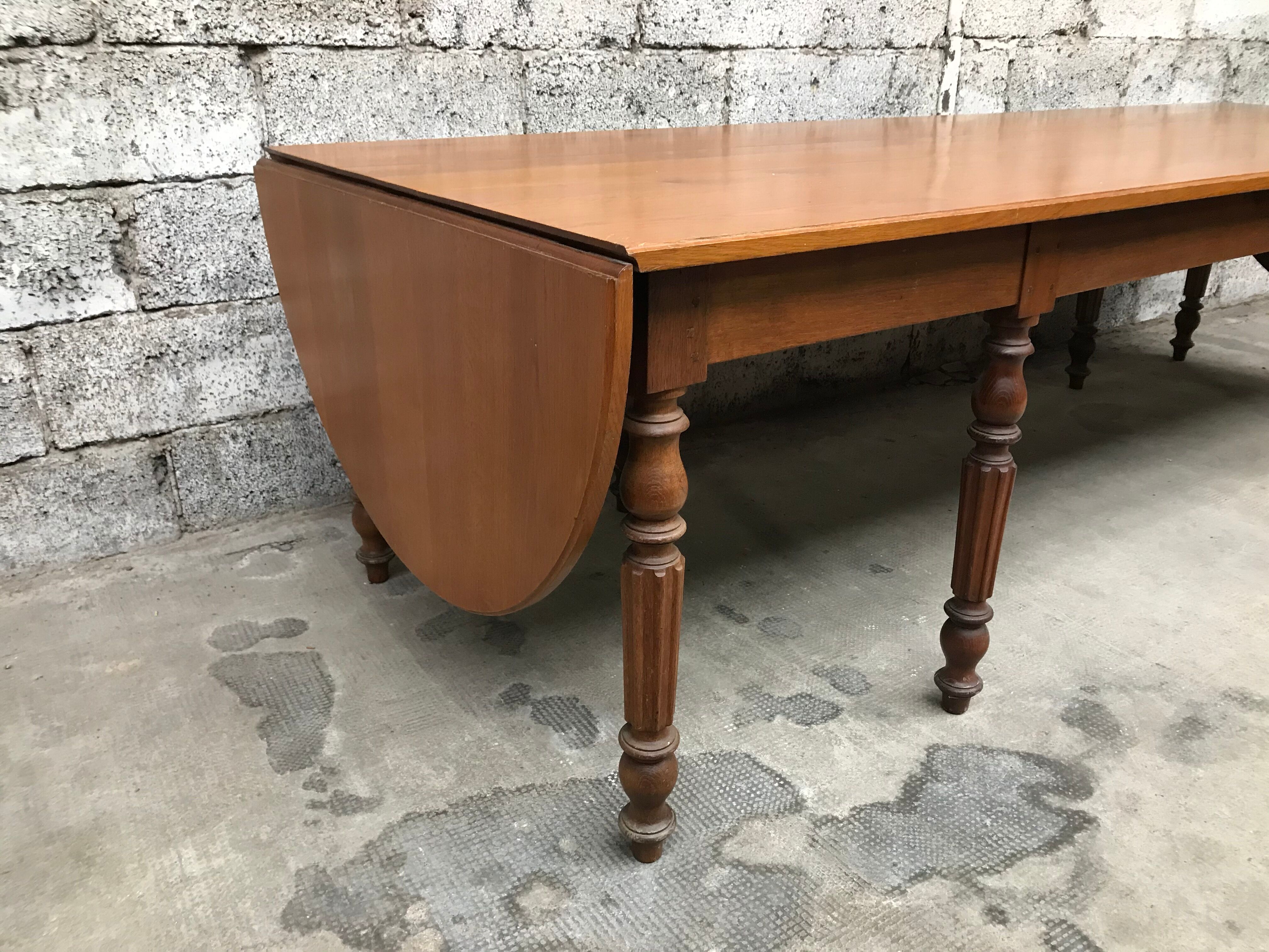 Former large oak farm table early 20th vintage