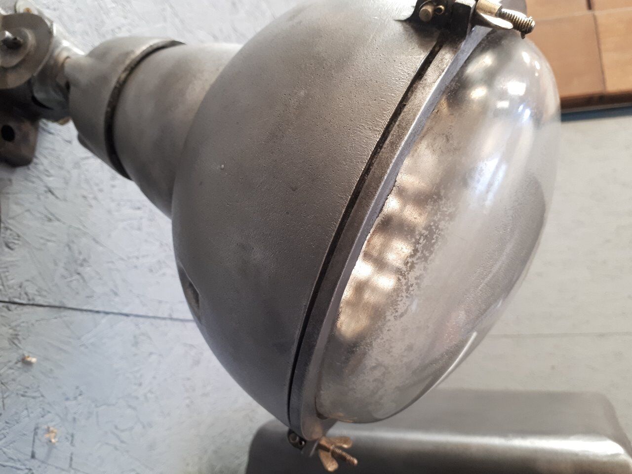 Applied industrial curved glass